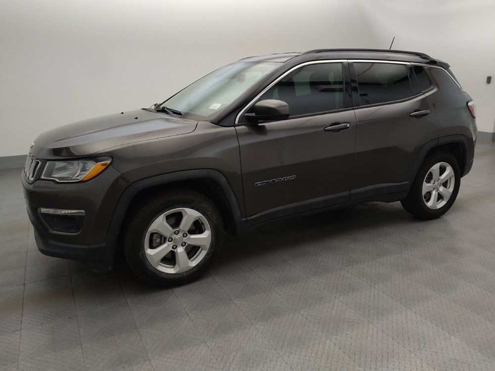 Used 2019 Jeep Compass Latitude FWD image 2