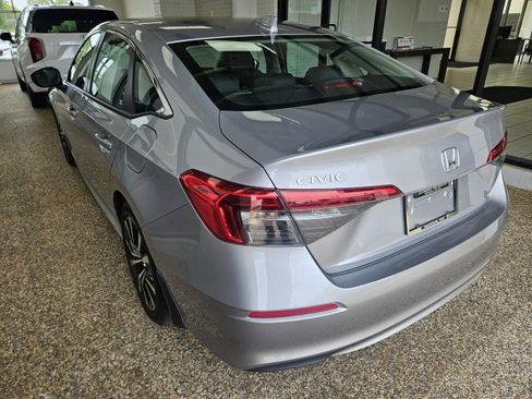 Used 2024 Honda Civic EX image 4