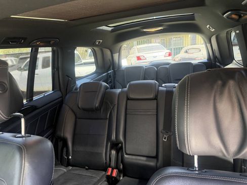 Used 2014 Mercedes-Benz GL 550 4MATIC image 10