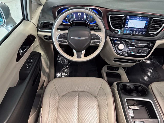 Used 2020 Chrysler Pacifica Limited FWD image 6