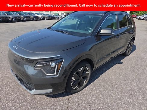 Certified 2023 Kia Niro Wind w/ Wind Preserve Package FWD image 3