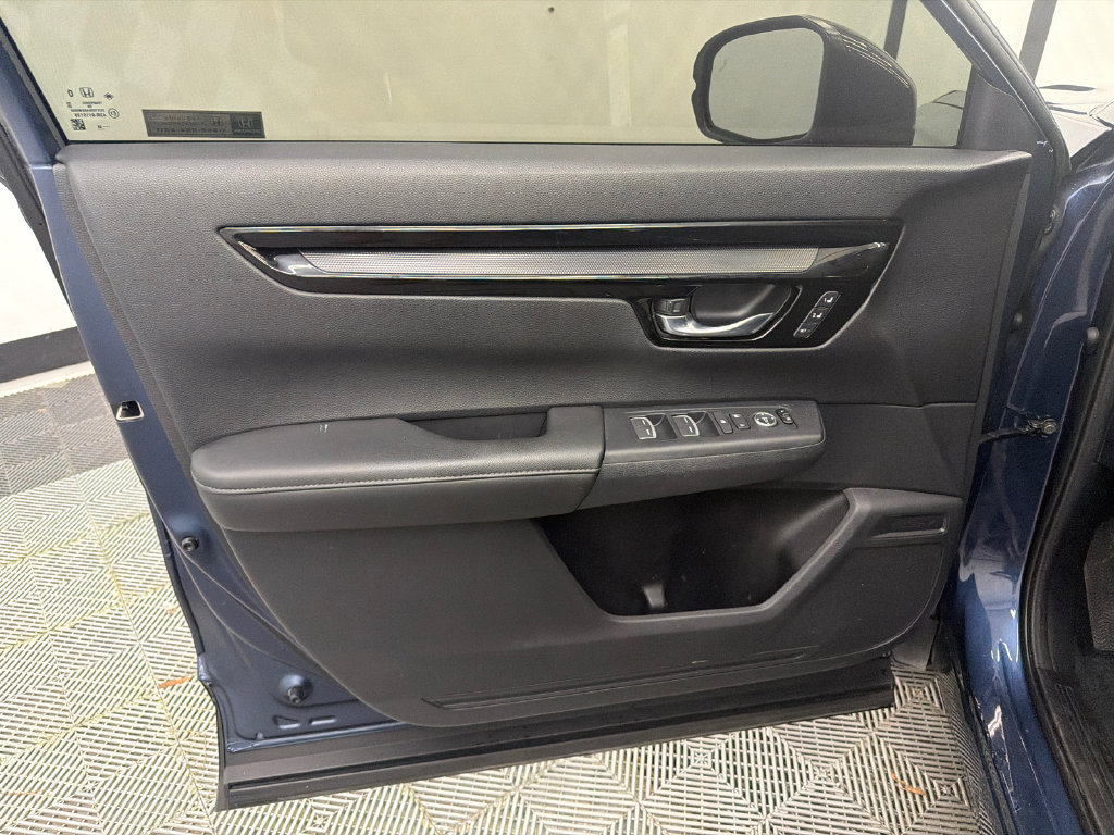 Used 2025 Honda CR-V EX-L image 11