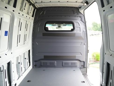 Used 2025 Mercedes-Benz Sprinter 2500 image 17