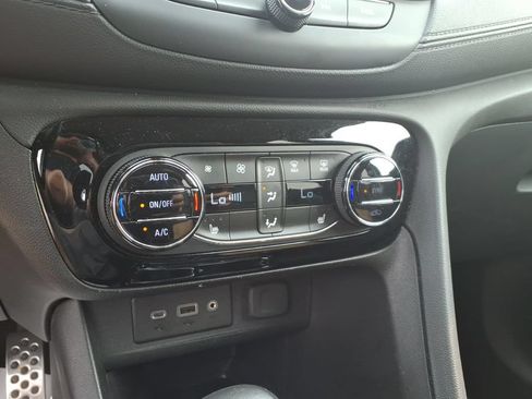 Used 2023 Buick Encore GX Select w/ Sport Touring Package FWD image 19