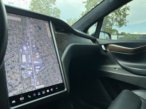 Used 2020 Tesla Model X Long Range AWD/4WD image 30