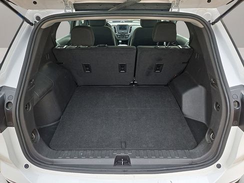 Used 2024 Chevrolet Equinox LS image 15