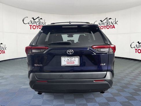 Used 2021 Toyota RAV4 XLE w/ Carpet Mat Package (TMS) image 6