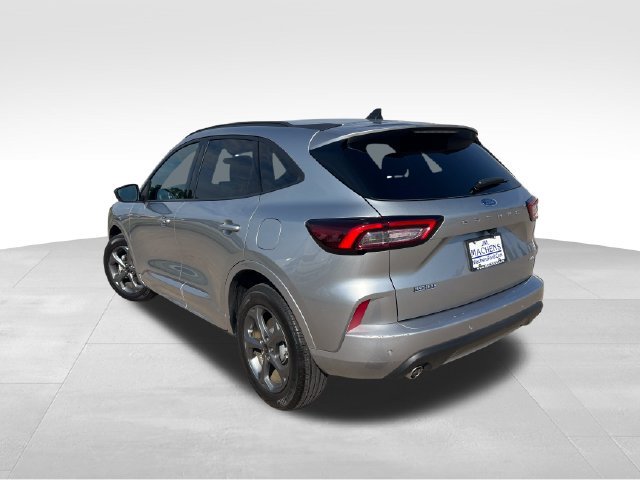 Used 2024 Ford Escape ST-Line w/ Tech Pack #1 AWD/4WD image 4