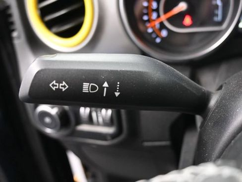Used 2021 Jeep Wrangler Unlimited Sahara w/ Uconnect 4C Nav & Sound Group AWD/4WD image 26
