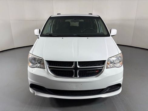 Used 2015 Dodge Grand Caravan SXT w/ Rear Park Assist Package image 3