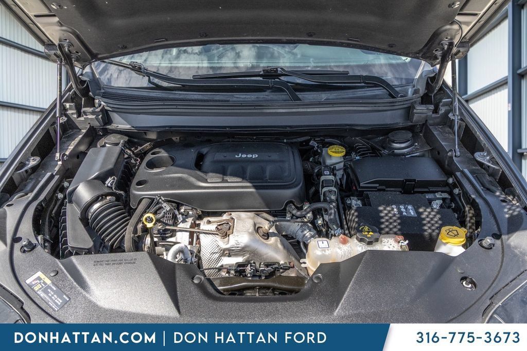 Used 2022 Jeep Cherokee Latitude Lux AWD/4WD image 33