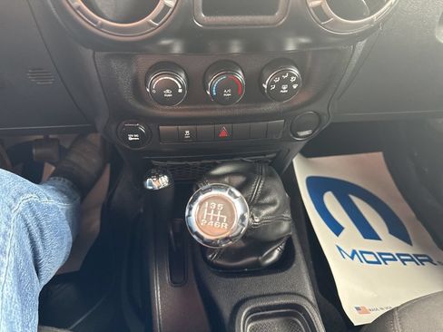 Used 2014 Jeep Wrangler Sport AWD/4WD image 15