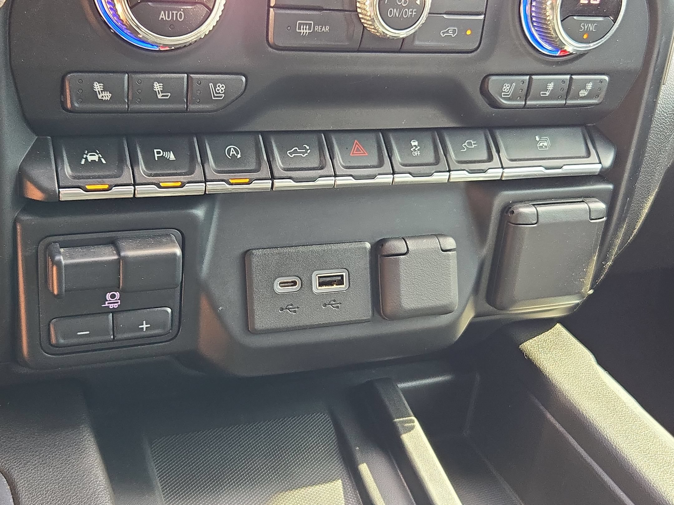 Certified 2022 GMC Sierra 1500 SLT RWD image 18