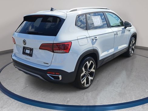 Certified 2023 Volkswagen Taos SEL AWD/4WD image 5