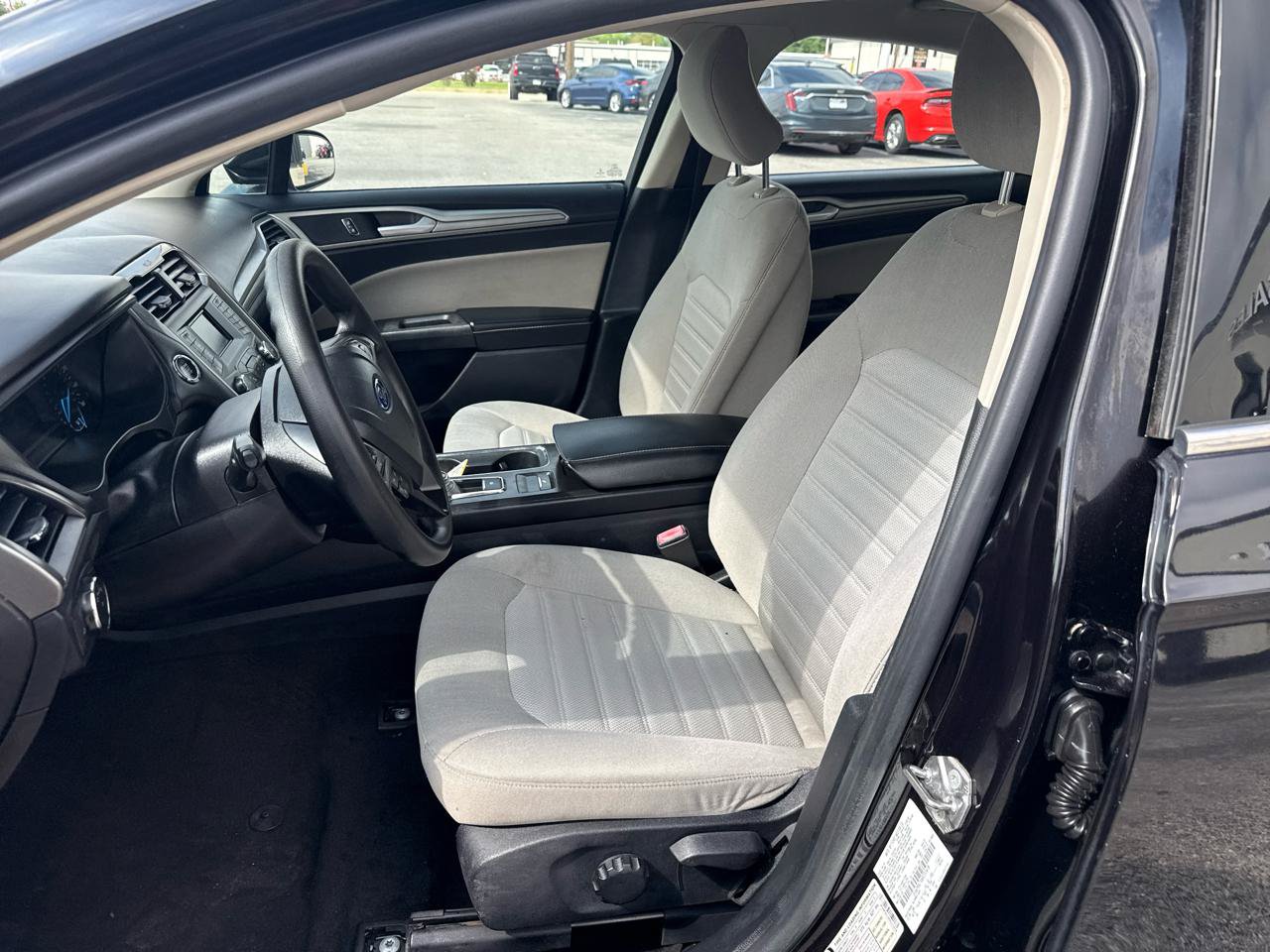 Used 2019 Ford Fusion S FWD image 9