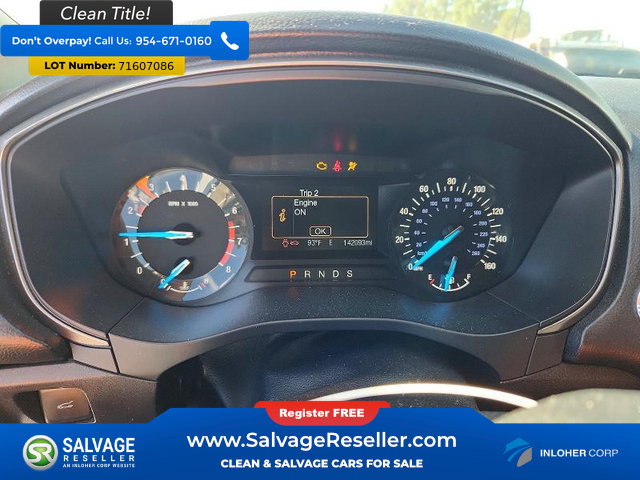Used 2017 Ford Fusion SE FWD image 12