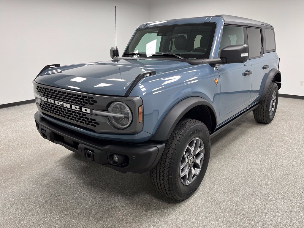 Used 2023 Ford Bronco Badlands AWD/4WD image 4