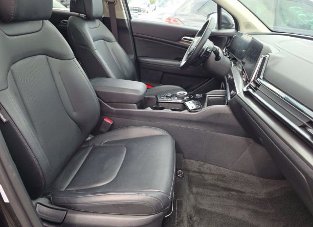 Certified 2024 Kia Sportage EX w/ EX Premium Package AWD/4WD image 8