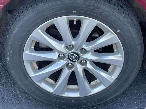 Used 2019 Toyota Camry LE image 12