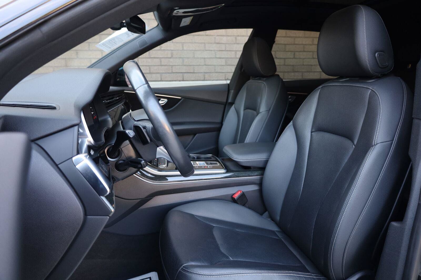 Used 2020 Audi Q8 Premium Plus AWD/4WD image 18
