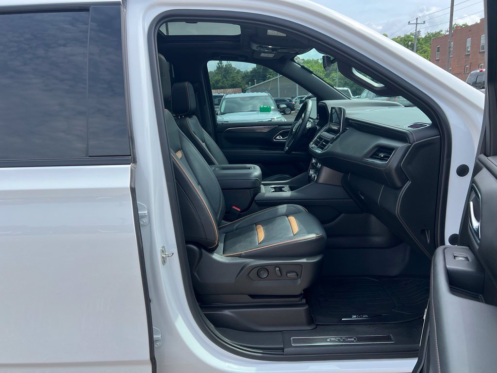 Used 2023 GMC Yukon AT4 w/ AT4 Premium Package AWD/4WD image 23