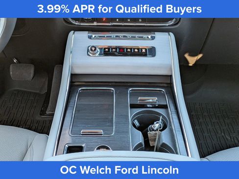 Certified 2025 Lincoln Aviator Reserve RWD image 21
