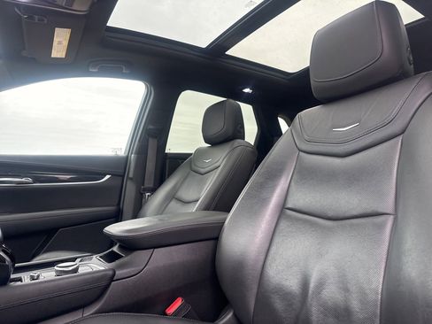 Used 2020 Cadillac XT5 Premium Luxury FWD image 39