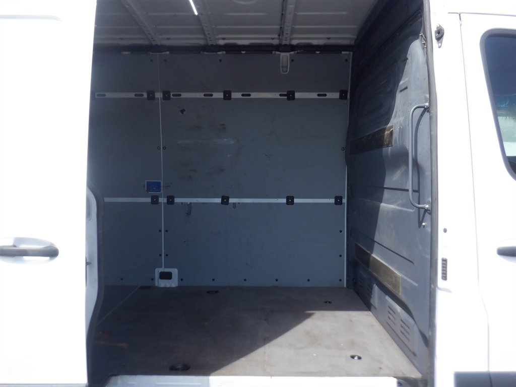 Used 2020 Freightliner Sprinter 3500 RWD image 10