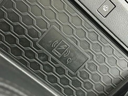 Used 2022 Nissan Frontier PRO-4X w/ Pro-4X Premium Package image 11