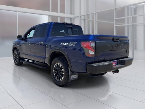 Used 2020 Nissan Titan PRO-4X w/ Pro-4x Convenience Package AWD/4WD image 4