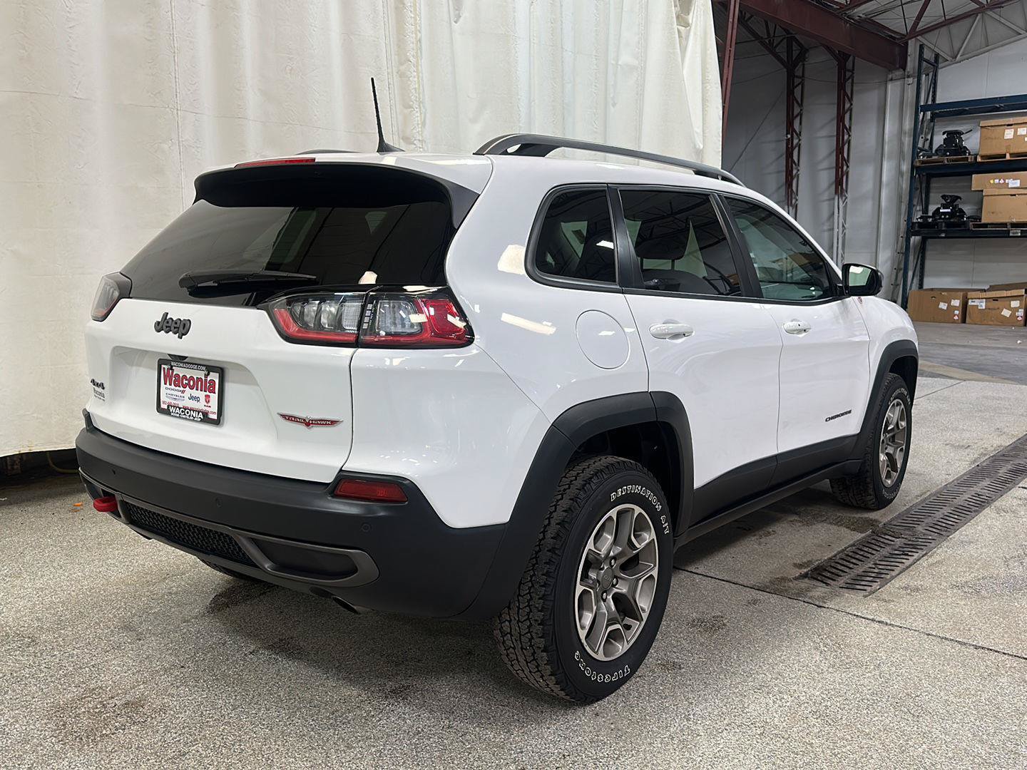 Used 2020 Jeep Cherokee Trailhawk w/ Comfort/Convenience Group AWD/4WD image 5