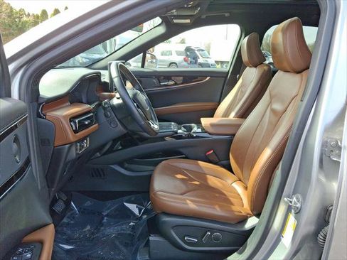 Used 2022 Lincoln Nautilus Reserve w/ Luxury Package image 11