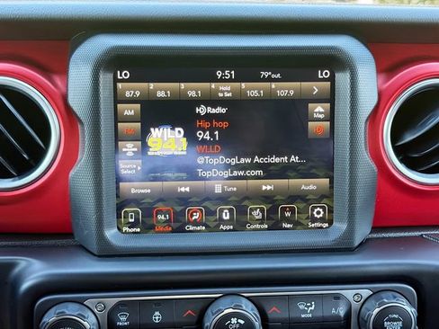 Used 2021 Jeep Wrangler Unlimited Rubicon AWD/4WD image 30