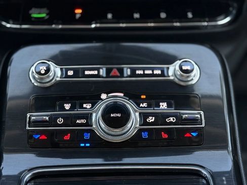 Used 2023 Lincoln Nautilus Reserve w/ Equipment Group 201A image 41