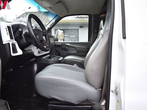Used 2006 Chevrolet Express 3500 image 10