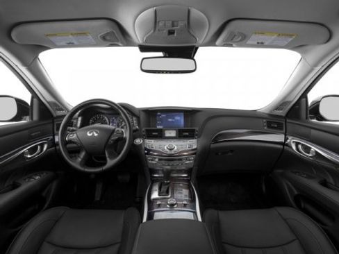 Used 2017 INFINITI Q70 3.7 w/ Technology Package image 5