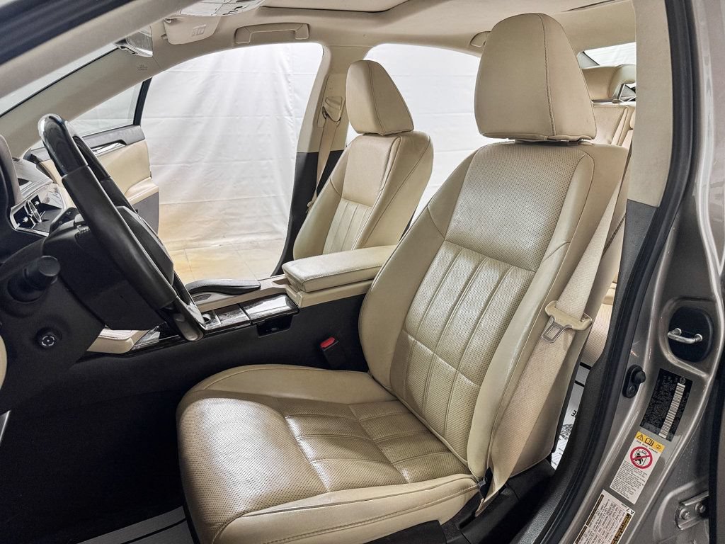 Used 2017 Lexus ES 350 w/ Luxury Pkg & Navigation w/ Luxury Package FWD image 9