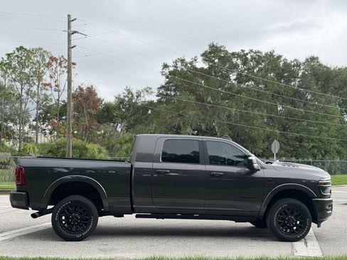 Used 2025 RAM 2500 Limited AWD/4WD image 6