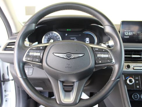 Used 2025 Genesis G70 2.5T RWD image 14