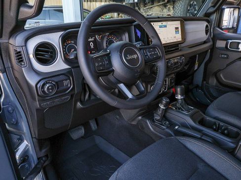 New 2025 Jeep Gladiator Sport image 12