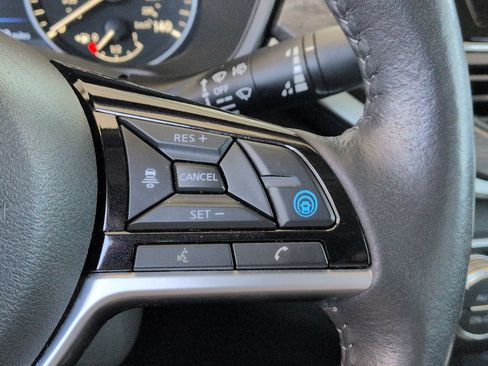 Used 2024 Nissan Altima 2.5 SL AWD/4WD image 19
