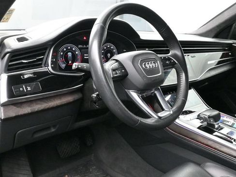 Used 2019 Audi Q8 Prestige AWD/4WD image 5