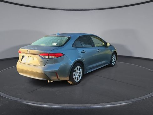 Used 2022 Toyota Corolla LE FWD image 8