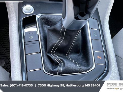 Used 2024 Volkswagen Tiguan SE R-Line FWD image 23