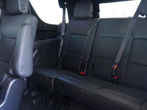 Used 2022 Chevrolet Tahoe Z71 w/ Luxury Package image 28