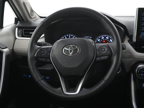Used 2021 Toyota RAV4 XLE Premium AWD/4WD image 17