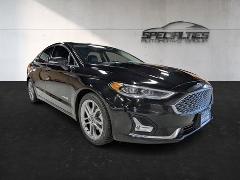 Used 2019 Ford Fusion Titanium image 1