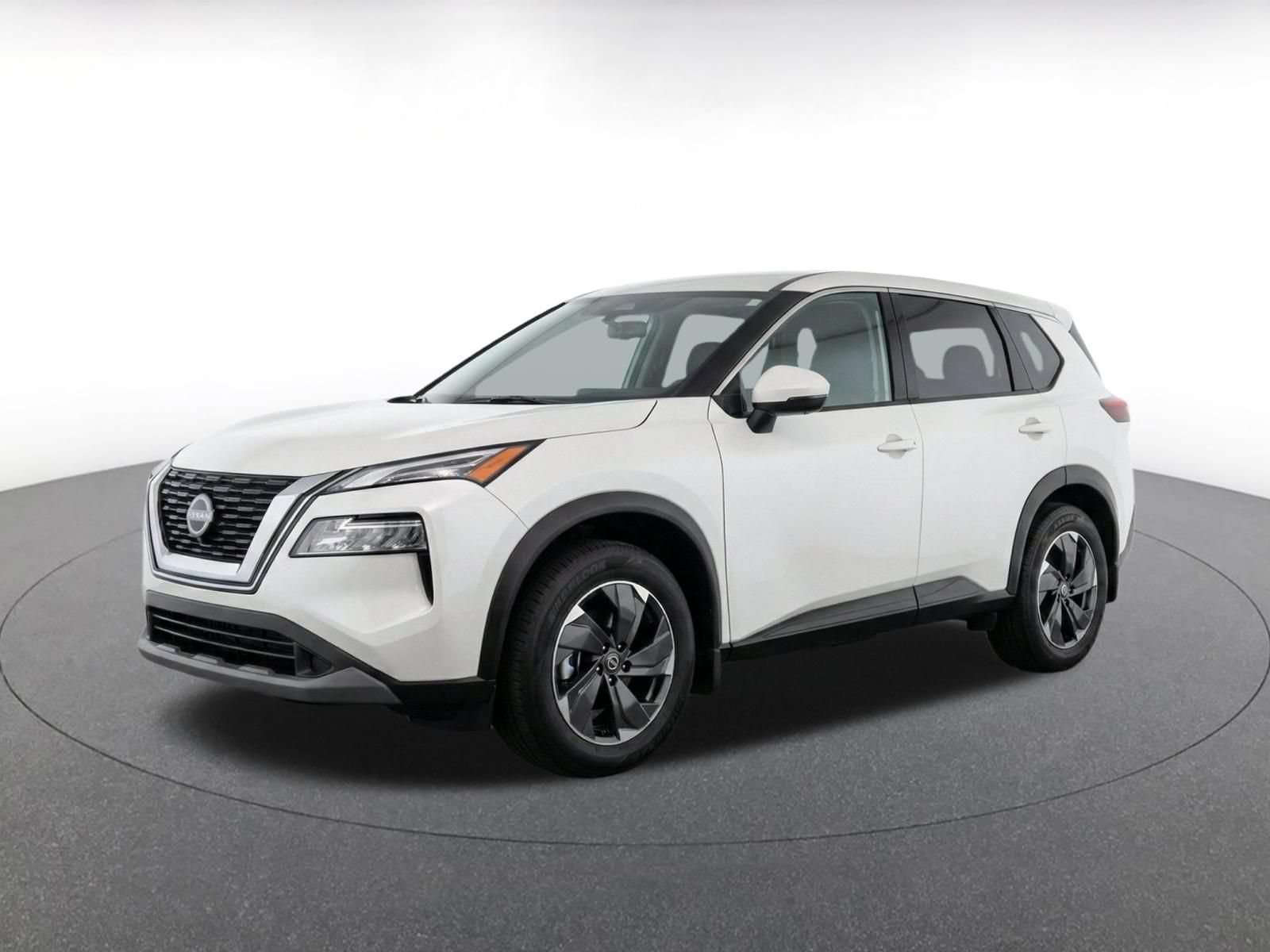 Used 2025 Nissan Rogue SV AWD/4WD image 3