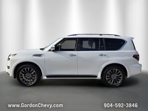 Used 2024 Nissan Armada Platinum w/ Captain's Chairs Package RWD image 2