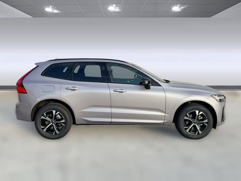 New 2026 Volvo XC60 B5 Core w/ Climate Package image 8